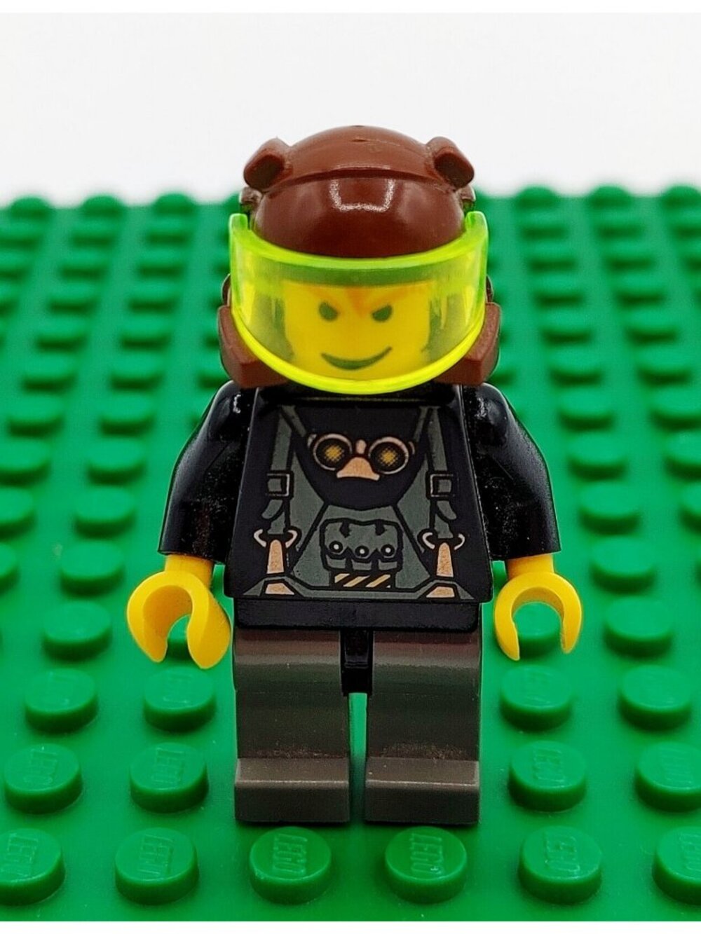 LEGO Minifigure Rock Raiders Axel Black Helmet Visor 4950 rck001